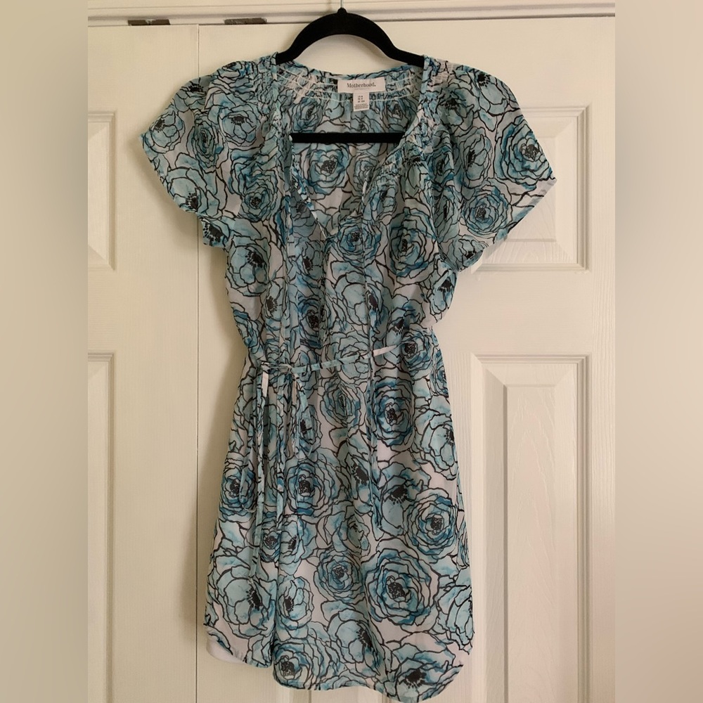 Motherhood Maternity small dress top blue and white floral
